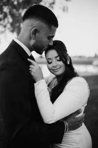 Shepparton Wedding Photographer Kayla Frizzell