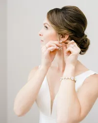 elegant-bride-pittsburgh-wedding