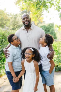 Dad-and-kids-portrait