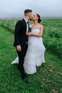 peta-lachlan-fredericks-wedding-1130