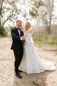 hayley-damon-new-wedding-preview-62