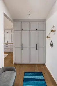 Furnish_Entry Way_Custom Cabinets