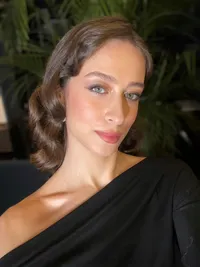 Hair & Makeup Soft Glam elegant inspiration for your wedding in France and Normandy, Paris.