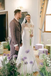 luxury-wedding-couple-lobkowicz-palace-prague-18