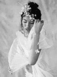 fine-art-bridal-editorial-floral-headpiece-profile6