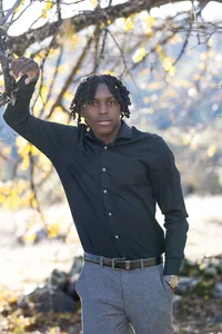 Alvin Senior Portraits (10)