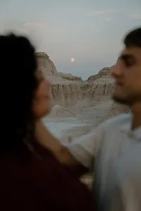 Badlands Couples Portrait at dusk