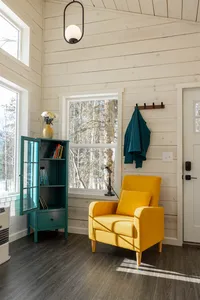Small chalet at Bluewater Basecamp in Chugiak, Alaska, offering a peaceful cabin stay near Anchorage with personalized attention.