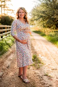 manhattan-ks-maternity-photography-Elana