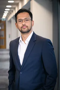 professional-business-portrait-finance-london-mayfiar-marc-james-photography