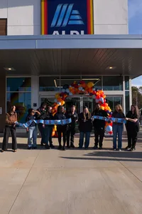 Aldi Ribbon cutting-2