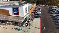 Aldi Ribbon cutting-1