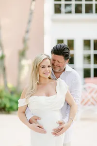 Laura & Cullen Maternity Beach Session_2024_3