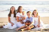 families-sibling-group-beach-orange-county-lauren-ford-photography