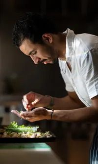 fox-and-hounds-khaled-kitchen-simon-moore