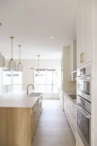 Lxuruy-New-Build-Interior-Design-Edmonton-Form-and-Function-Design-23