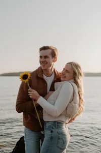 parry-sound-muskoka-golden-hour-engagement-photos-danielle-mcfaul-photography-engagement-session-danielle-mcfaul-photography-55