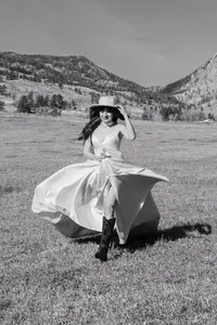 colorado-elopement-photographer-sylvan-dale-ranch142-B&W