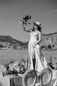colorado-elopement-photographer-sylvan-dale-ranch249-B&W