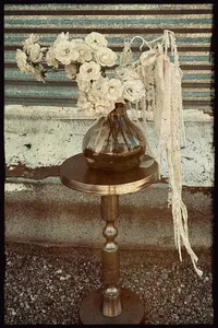 Custom floral arrangement featuring locally grown heirloom blooms designed by Roam & Ivy Flowers in Nebraska.