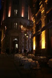 Décor immersif ors d'un dîner L'Odéa