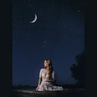 Enchanting Senior Portrait Under Starry Night by Photographer Megan Engeseth