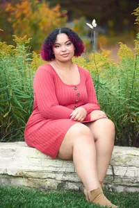 golden hour senior portrait by lakeside Minneapolis