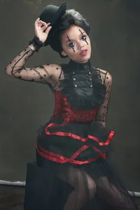 Creative Costume Portrait by a Senior Picture Photographer in Minnesota-01