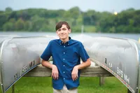 natural light senior portraits at Como Park gardens St Paul