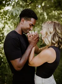 meg-thompson-photography-metea-park-fort-wayne-couples-session-britt-gershom-45