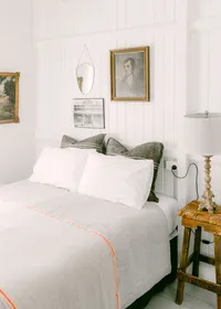 shiplap modern meets vintage Airbnb with contrasting accents