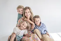 photo of a mom and her 3 kids at a studio in downtown San Antonio
