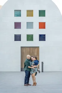 Family photos at Blanton Museum of Art in Austin, with neat colorful background
