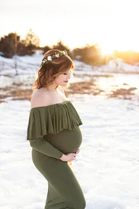 Hudson, Wisconsin winter maternity photography
