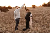 maternity photography hudson wisconsin