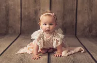 6 month sitter girl session studio