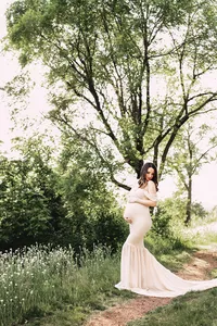 Hudson, Wisconsin winter maternity photography