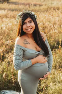 Hudson, Wisconsin fall maternity photography