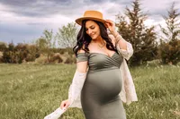 hudson-wi-maternity-photographer-26