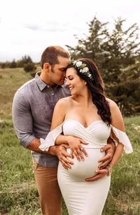 Hudson, Wisconsin summer maternity photography