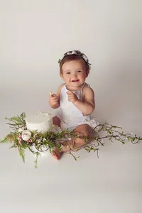6 month sitter girl session studio