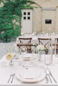 Tablescape | Editorial Photography at Domaine Cataraqui in Quebec | Juno by Julia C. Vona