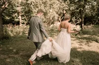 Dan-and-sarah-kouba-nebraska-wedding-livestock-exchange-building-00310