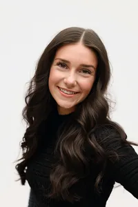 Salem Headshot Photographer