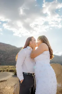 Close up of engaged couple kissing in Nevada