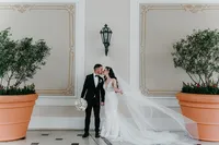 Bride and groom kissing at Bellagio Hotel & Casino in Las Vegas