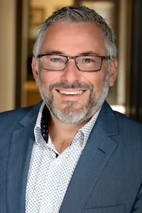 Team-Headshots-Waterloo-Lakewood-Wealth- 15