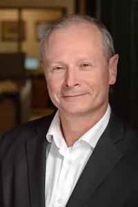Team-Headshots-Waterloo-Lakewood-Wealth- 21