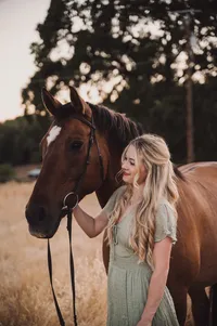 Senior Grad Equestrian session-2