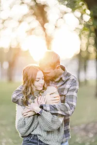 island-park-fargo-engagement-photos14